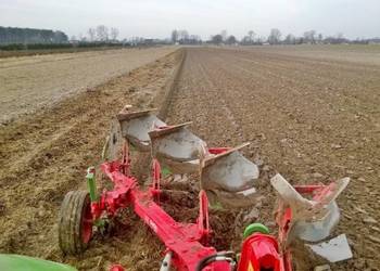 Pług obrotowy Unia Ibis M 4 skibowy śrubowe odkładnice jak nowy