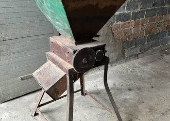 Śrutownik walcowy do zboża gniotownik