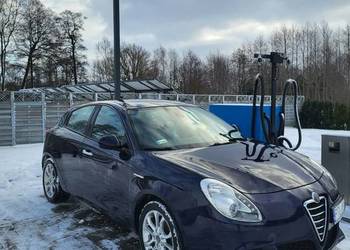 Alfa Romeo Gulietta , Panorma, czarna podsufitka