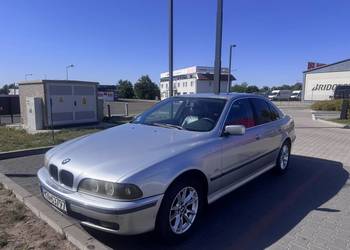 BMW e39 520i bardzo ładny stan blacharski możliwa zamiana
