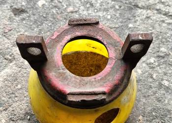 Oprawa łożyska do wałka przekaźnika z uszami stary typ z osłoną