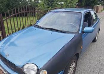 Toyota Corolla 1.3   1999r z gazem