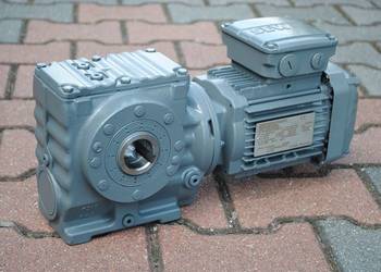 Motoreduktor kątowy 0.25kw. 4,6obr./min.. Firmy SEW.