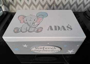 Kuferek wspomnień słonik chłopiec  z metryczką chrzest roczek