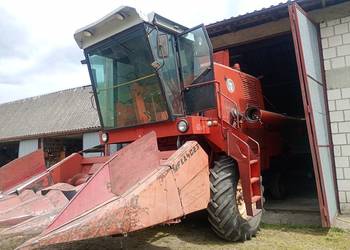 Kombajn zbożowy bizon z056