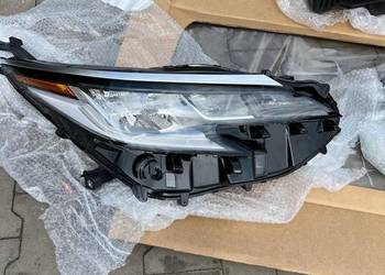 Sprzedam nowe oryginalne Reflektory Lampy przód Toyota Sienna 2021-2025