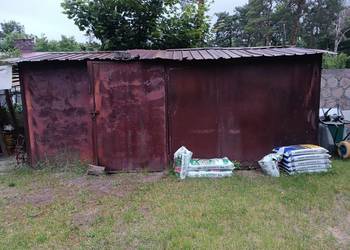 Garaż blaszany do remontu