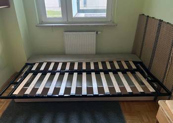 Stalarz do łóżka