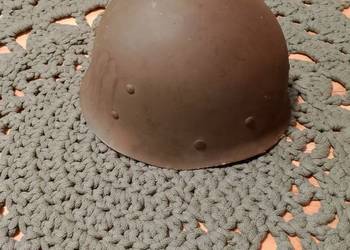 Hełm wojskowy antyk.