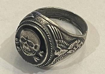 Niemcy oficerski sygnet o ss-totenkopf- srebro, pr 800