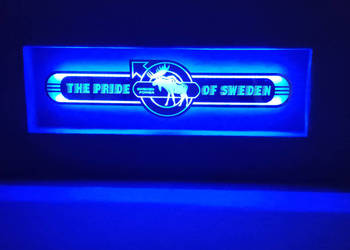 Volvo Lustro LED  na tylną ścianę, nad łóżko Pride of Sweden V02-BLUE
