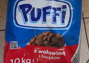Sucha karma dla dorosłych psów,  marka Puffi z wołowiną w opakowaniu 10 kg.
