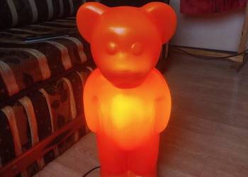 Kultowa lampa stojąca Miś