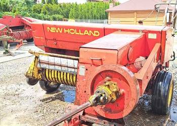Prasa kostka New Holand 276 sprawna oryginał z walkiem .