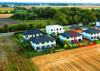 Komfortowy z widokiem gotowy do zamieszkania, nowy dom z dużą działką