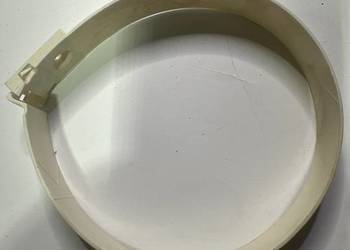 Uchwyt mocujacykanalu do sufitu