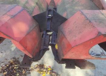 Przystawka do kukurydzy MF33 Massey Ferguson 520 530