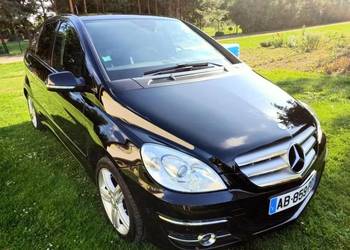 Mercedes-benz b 200 dla osoby niepełnosprawnej.