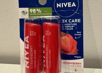 Balsam do ust pomadka Nivea Strawberry dwupak