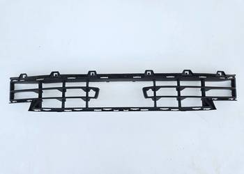 BMW 1 F40 KRATKA ŚRODKOWA ZDERZAKA PRZÓD PRZEDNIA 7459712 51117459712