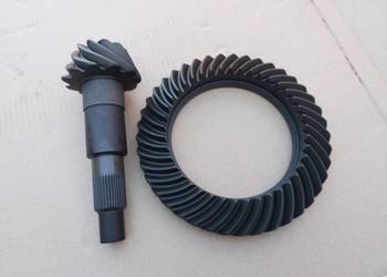 87324538 Wałek ataku z kołem talerzowym do Case Magnum New Holland