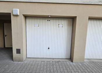 Garaż, brama na pilota,Górnicza