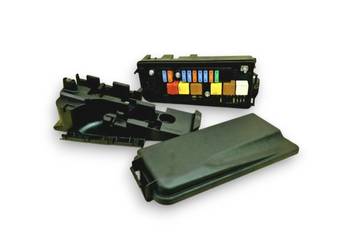 SKRZYNKA BEZPIECZNIKÓW OPEL VECTRA C/ SIGNUM 24438039 / 24437468/ 460023260