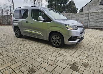 Toyota Proace City Verso Family 1.5 130KM salon 2021r 46000km