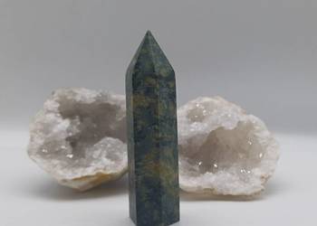 unikat kolekcjonerski jaspis zielony obelisk stojący stożek 87mm #67