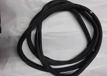 Peugeot 206  uszczelka klapy tylnej klapy tył