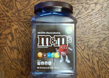 pudełko zakręcane pojemnik puszka m&ms m&m's