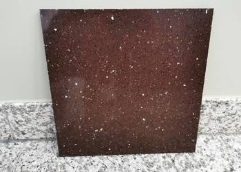 Konglomerat kwarcowy MARRON LUCIENTE 30x30x1 poler