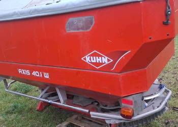Rozsiewacz nawozu marki Kuhn