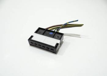 KOSTKA WTYCZKA LAMPY TYŁ BMW E60 (4614677)