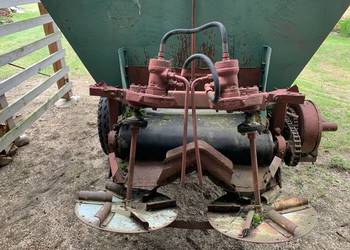 Rozsiewacz do wapna RCW 3 Rozsiewacz do wapna RCW 3