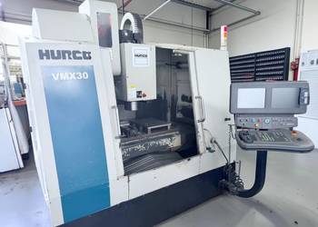 Frezarka CNC HURCO VMX 30 - chłodzenie przez wrzeciono, imadło maszynowe