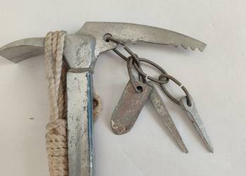 Czekan wspinaczkowy kolekcjonerski ozdoba pamiątka PRL