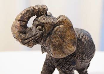 Słoń figurka rzeźba z kamienia