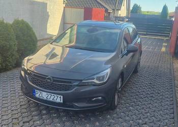Opel Astra 160_Intellux_kamera_sam parkuje
