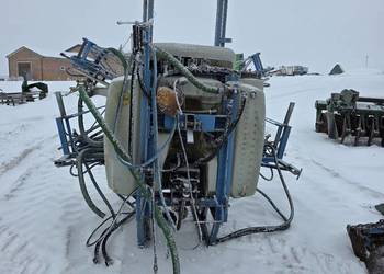 Opryskiwacz 800l elektryczne sterownie z kabiny