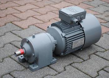 Motoreduktor 1.1kw. 125obr. z hamulcem. Firmy SEW.