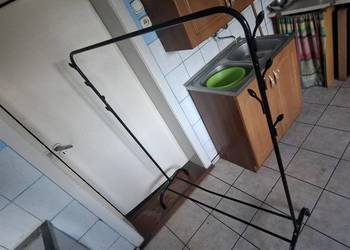 Stojak na ubrania.