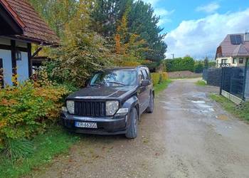 Sprzedam tanio Jeep Cherokee KK 2.8 CRD 148792 km uszkodzony