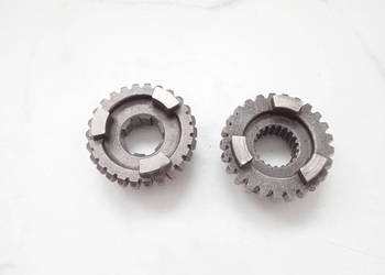 1 Szt. Tryb Skrzynia Biegów Kły Yamaha Yz 125 98-03r