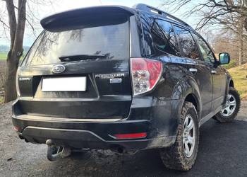 Subaru Forester 3 SH 32j klapa bagażnika ze spojlerem kamera