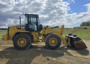 Ładowarka kołowa CATERPILLAR 918 M, 4x4 (2019 r. / 9500 kg / 5 744 mth)