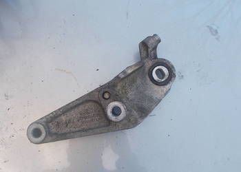 Corsa D 1.2 16V łapa wspornik skrzyni 13130723
