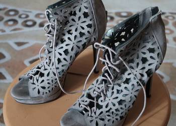 Damskie buty (botki) firmy GRACELAND rozm. 39