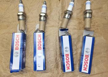 komplet 4 sztuk - Nowe świece zapłonowe Bosch WR7DC +