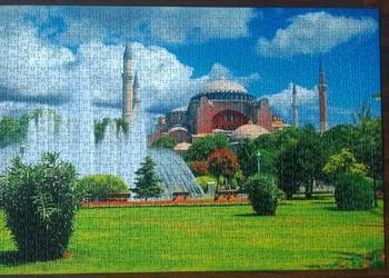Puzzle ułożone 1000 elementów